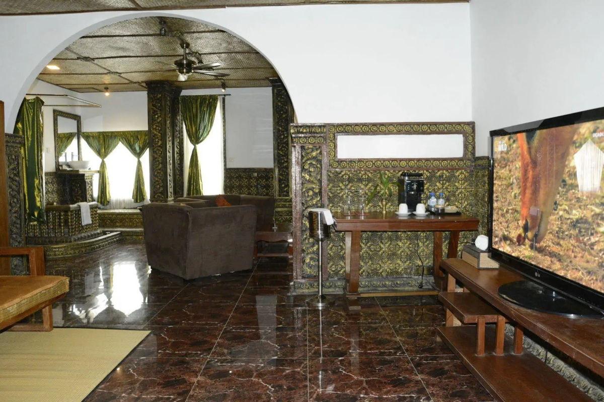 Le Hotel Hotel