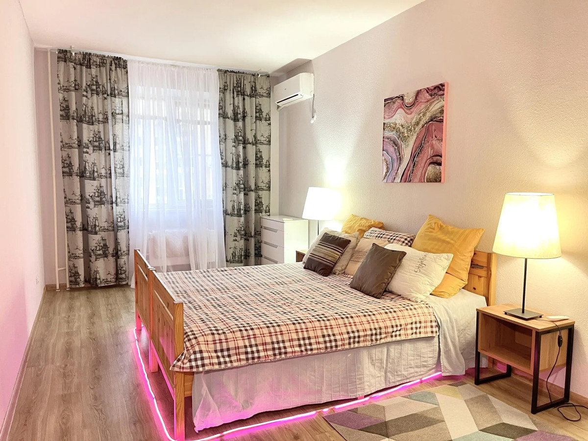 Апартаменты на бульваре 30-летия Победы 15А