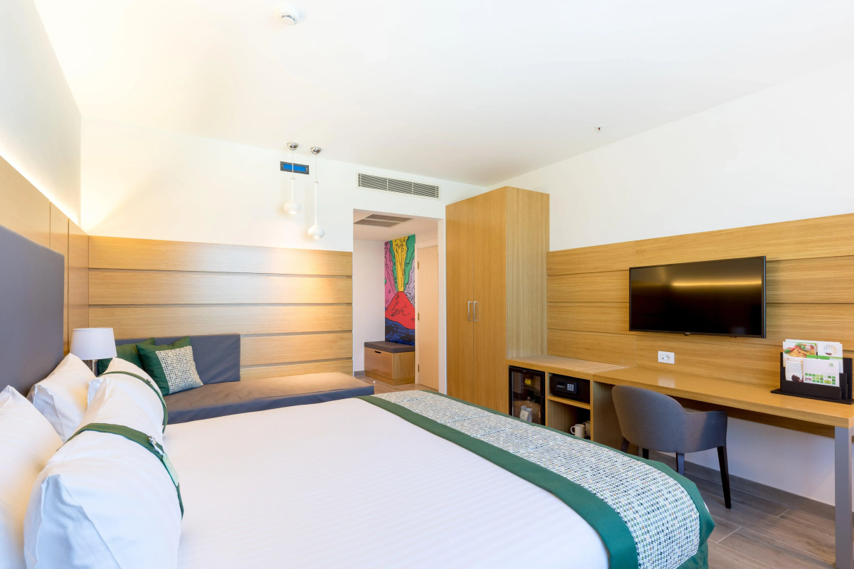 Holiday Inn Naples by IHG