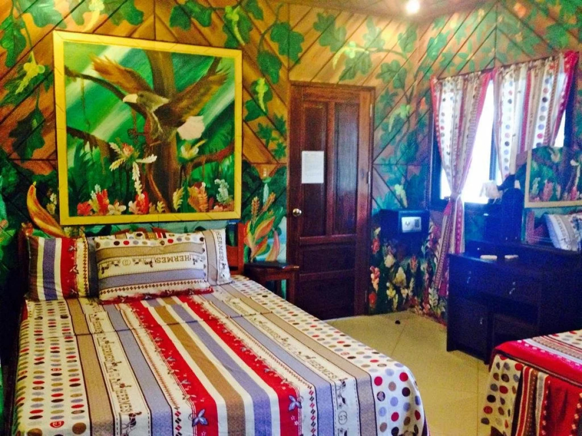 Ausan Beach Front Cottage and Restaurant