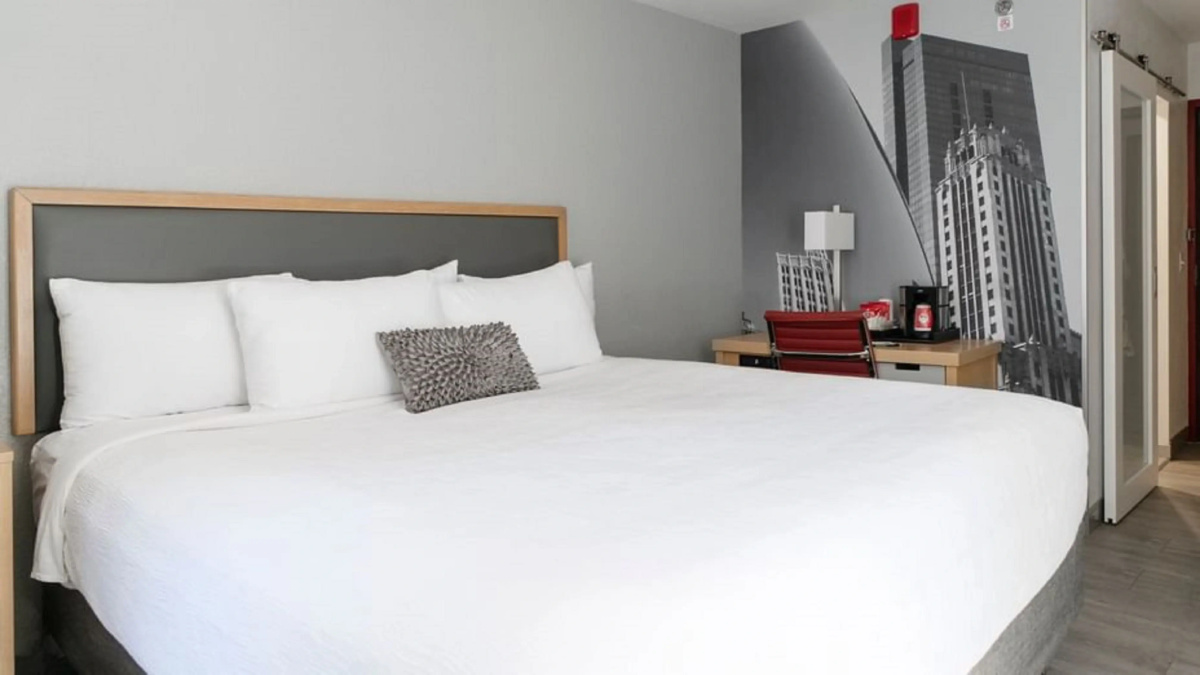 Hotel Saint Clair- Magnificent Mile