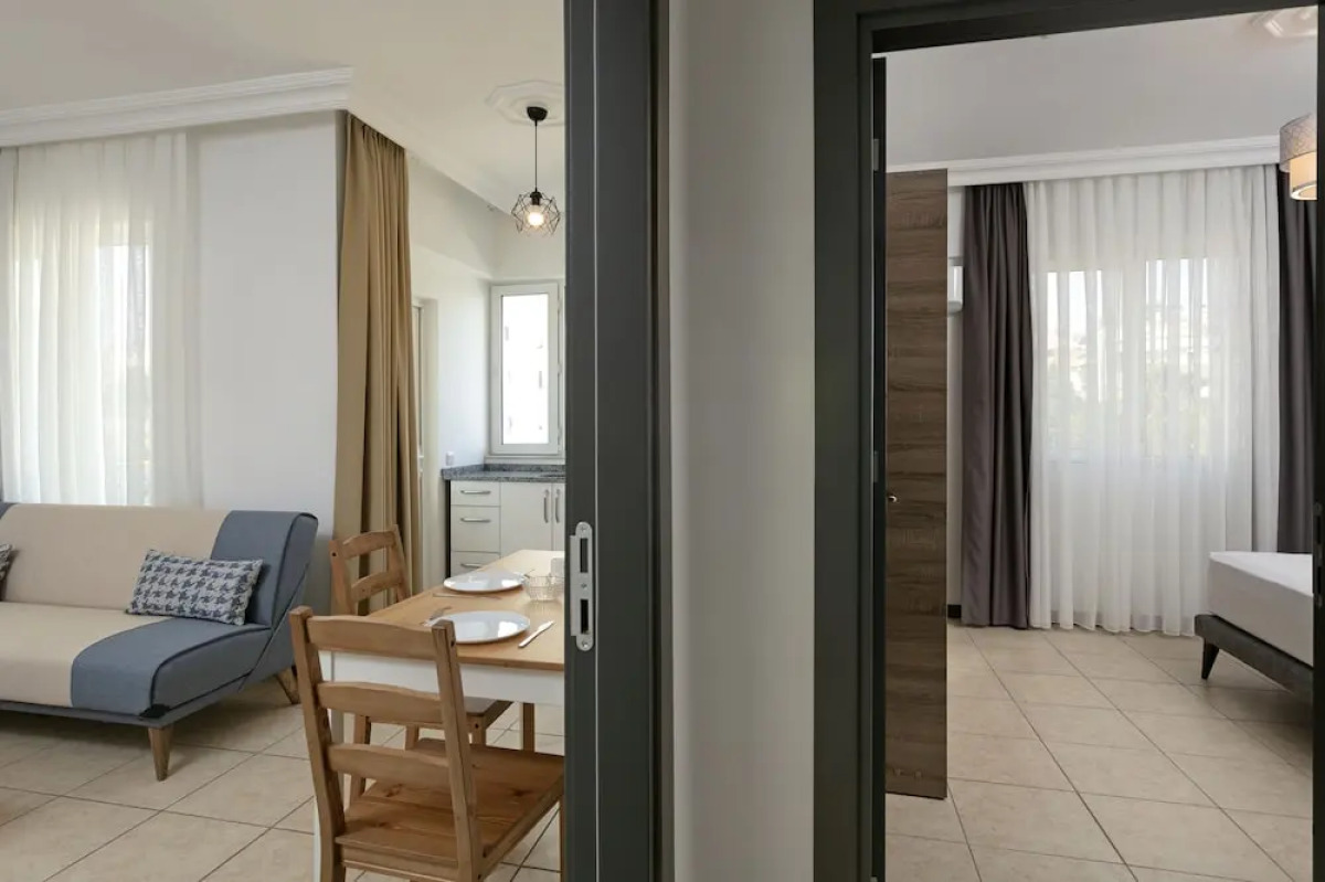 Отель Marvida Happy Suites