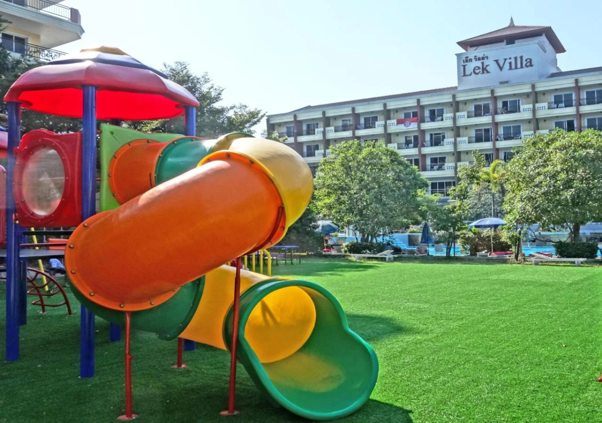 Lek Villa