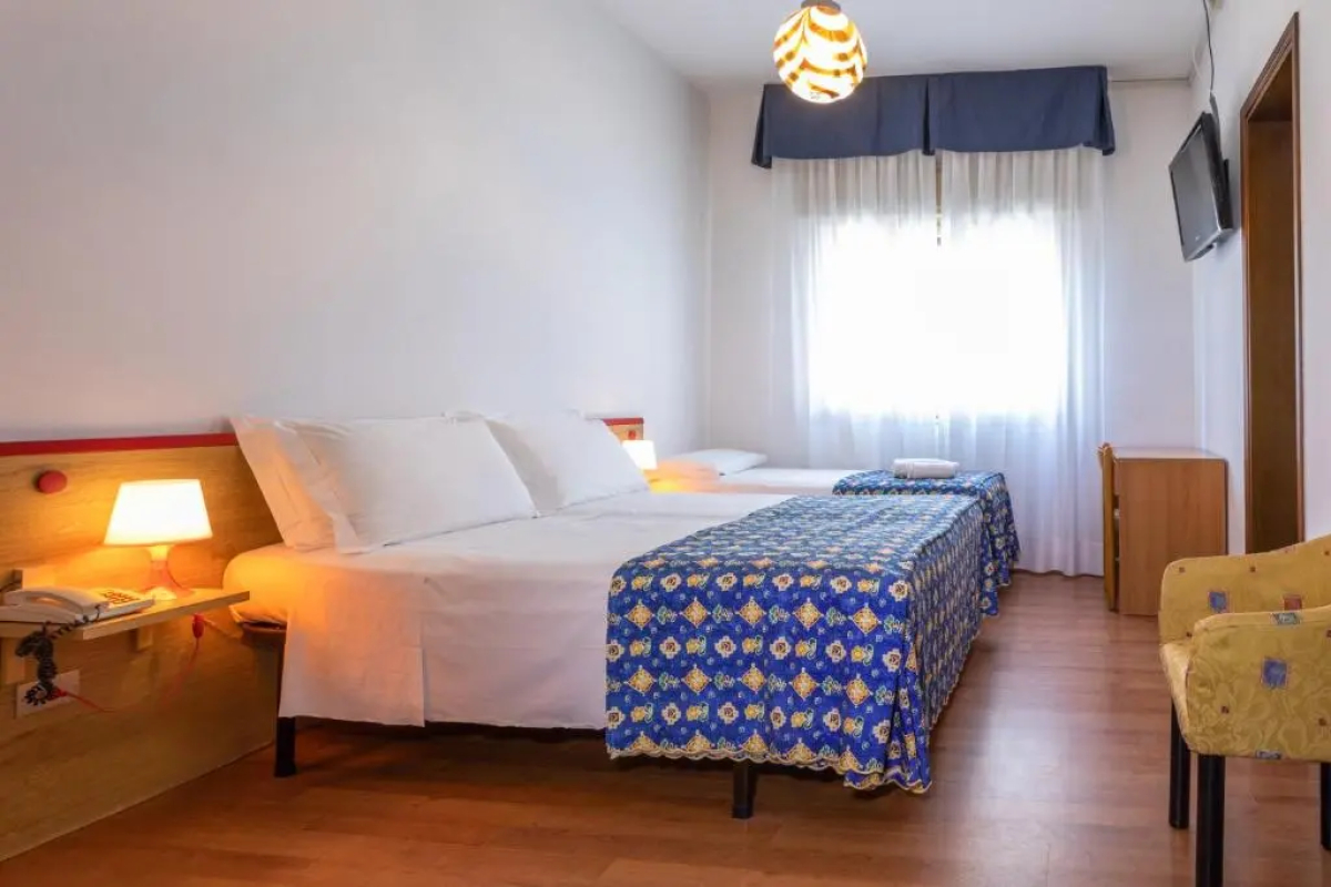 Hotel Diana