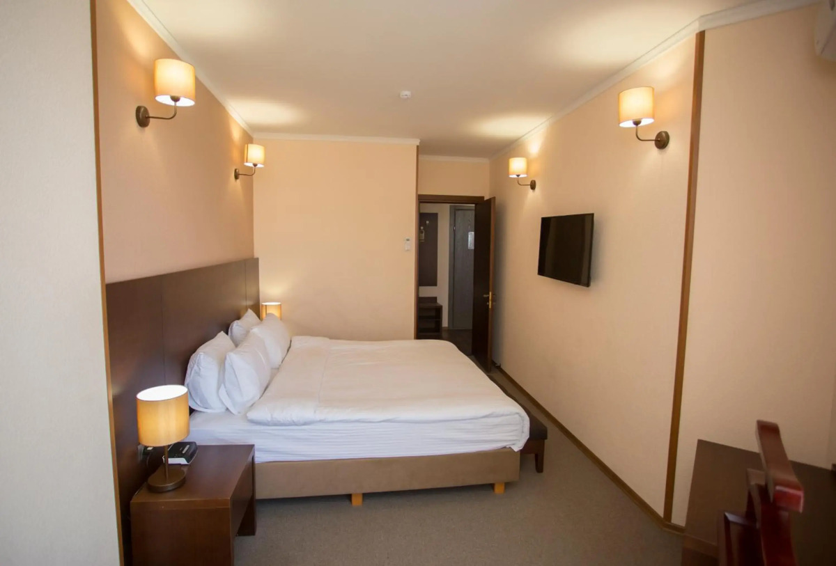 Отель Corner Inn