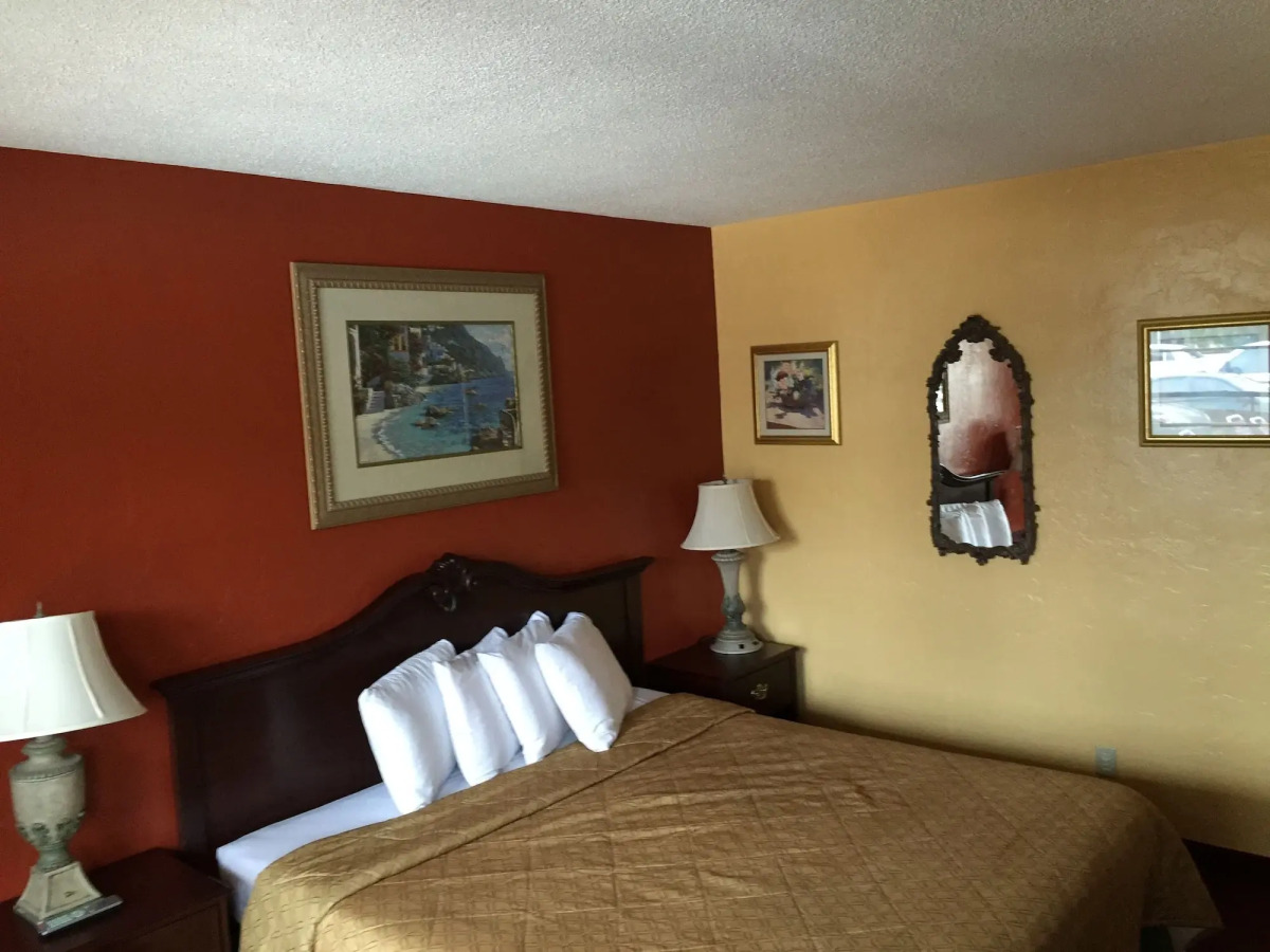 Budget Inn St Petersburg