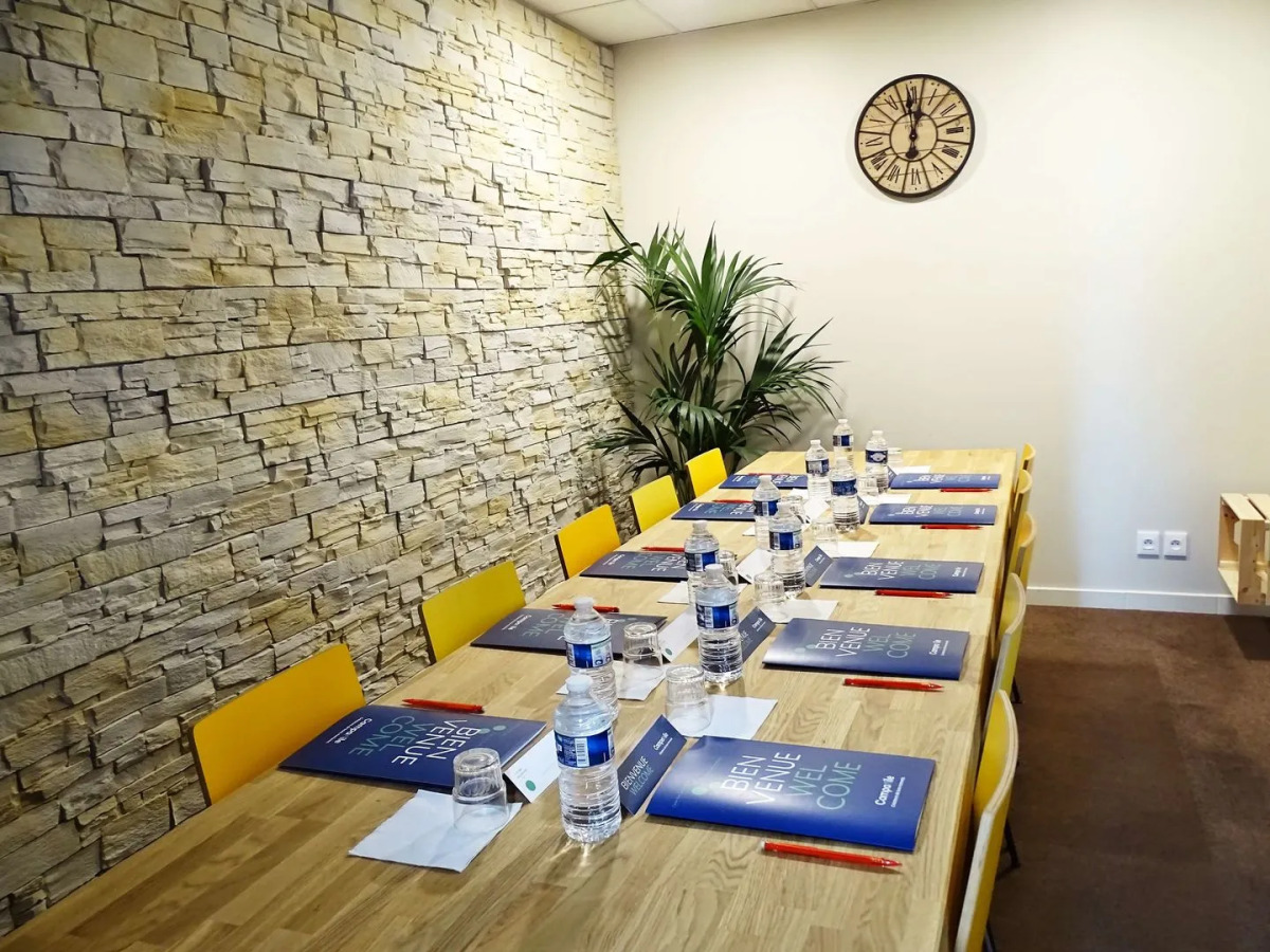 Campanile Val de France