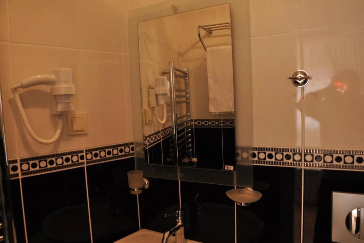 Huxley Hotel Old City