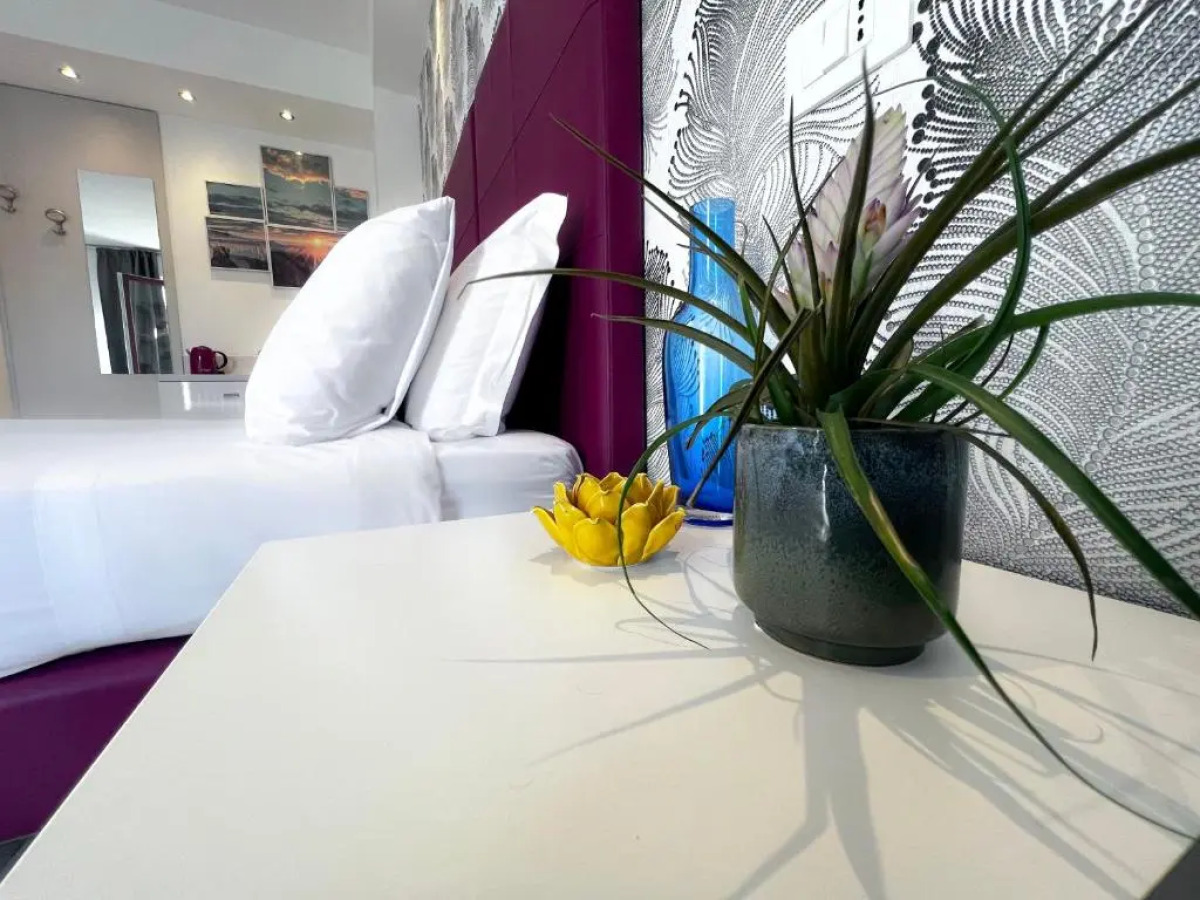 Hotel RossoVino Como