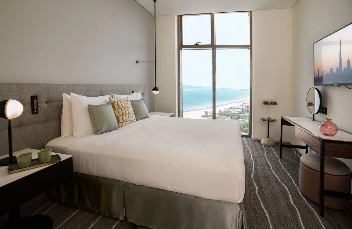 Th8 Palm Dubai Beach Resort, Vignette Collection, by IHG