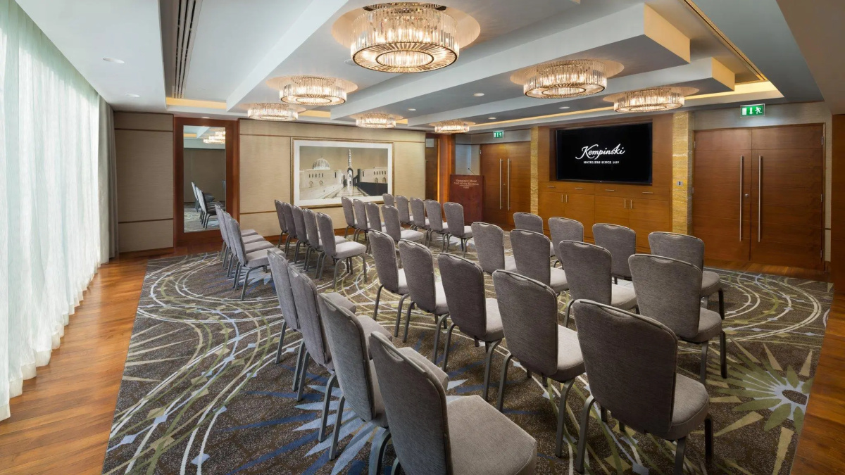 Отель Kempinski Mall Of The Emirates