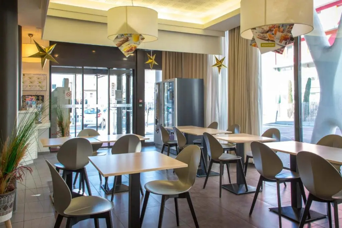 B&B HOTEL Marseille La Timone
