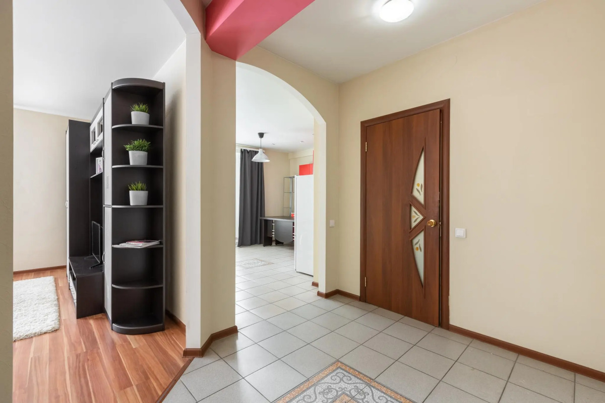 Tolstoy Apart Лейтейзена 9