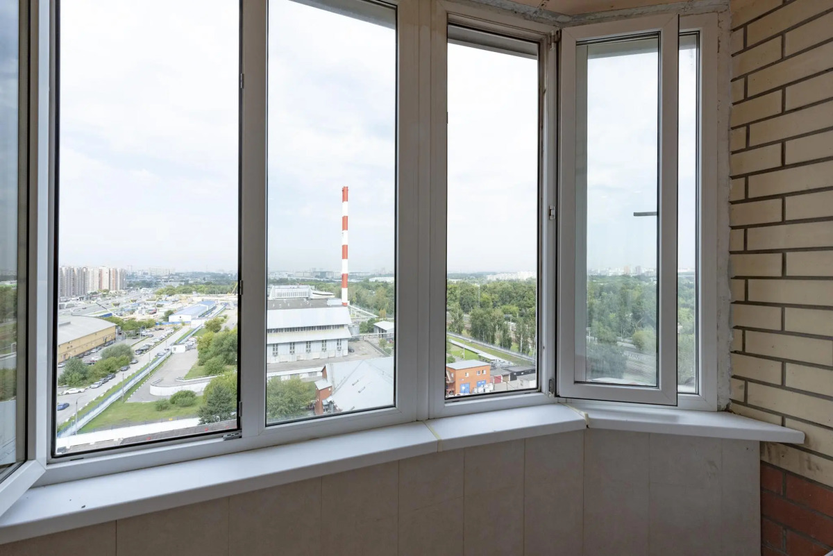 Sunny Days (Санни Дейз) на проспекте Октябрьский 1