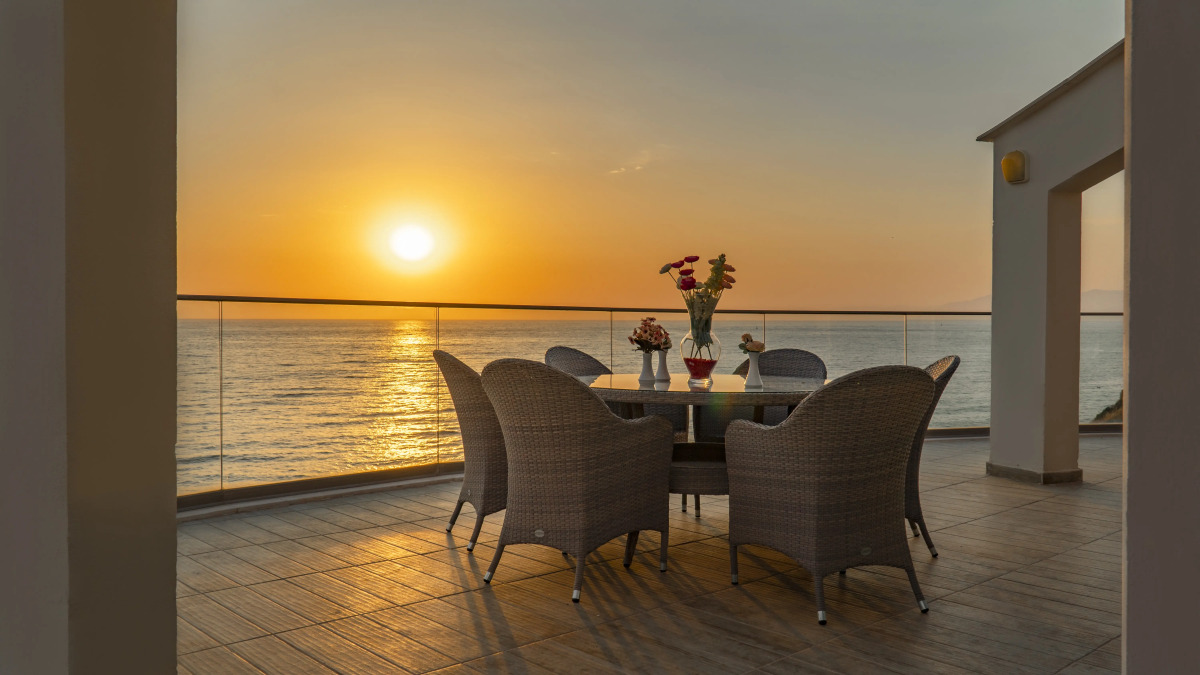 Ladies Beach Suit Otel