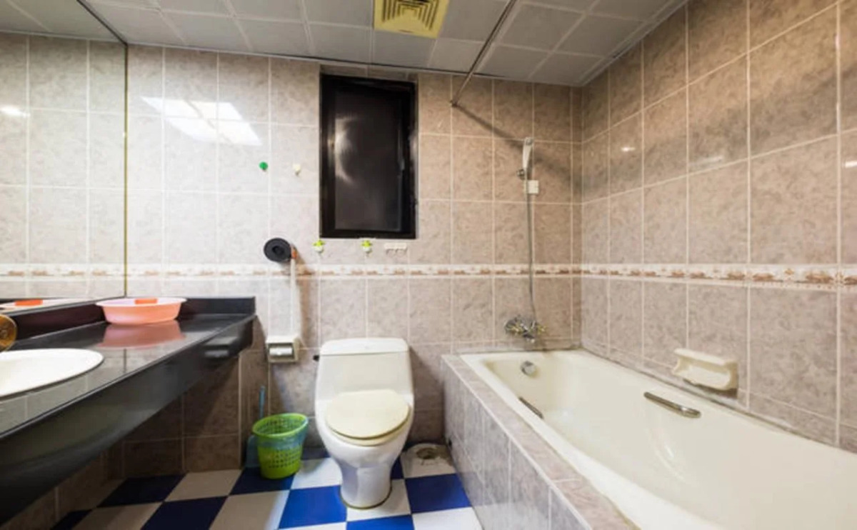 LeeHome Youth Hostel