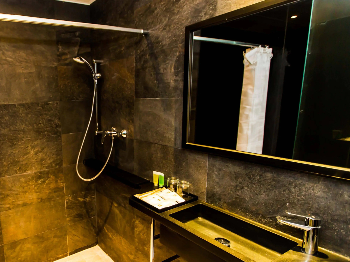 Noble Park Hotel