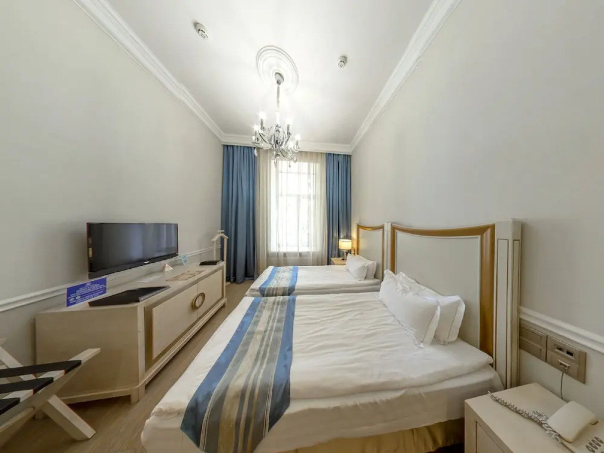 Metro Hotel Apartments