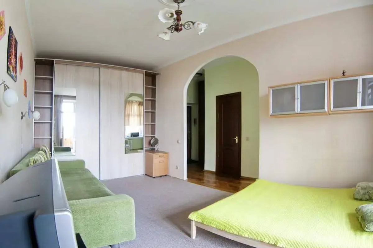 Domumetro na Krasnoarmeyskoy