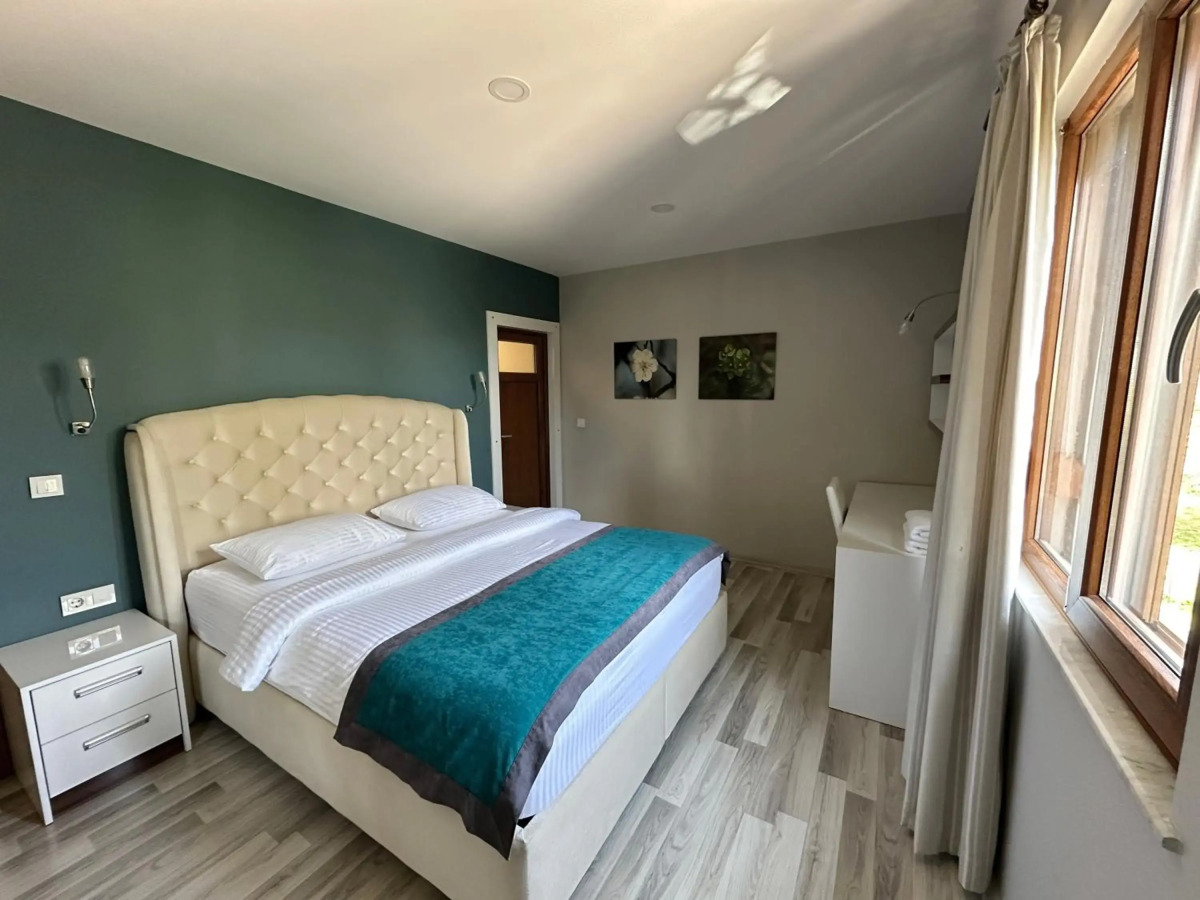 Azur Hotel