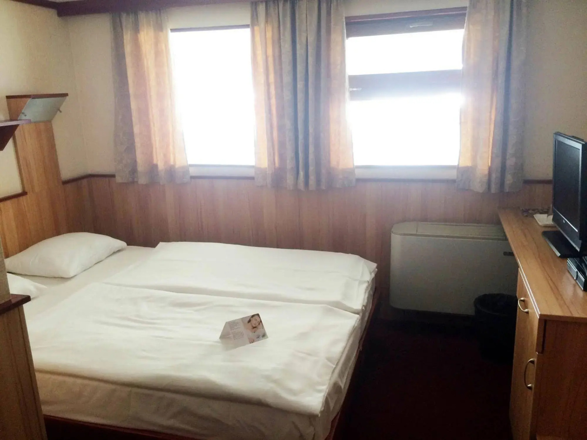 Fortuna Boat Hotel