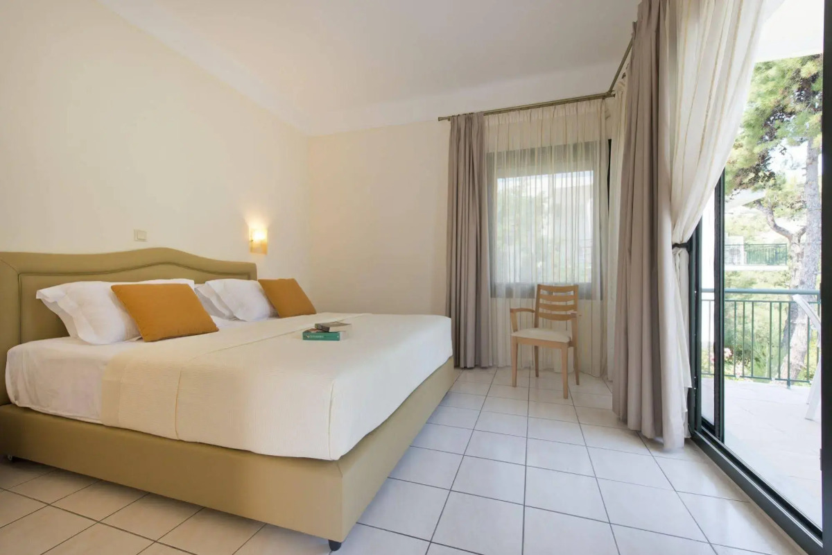 Отель Bomo Tosca Beach