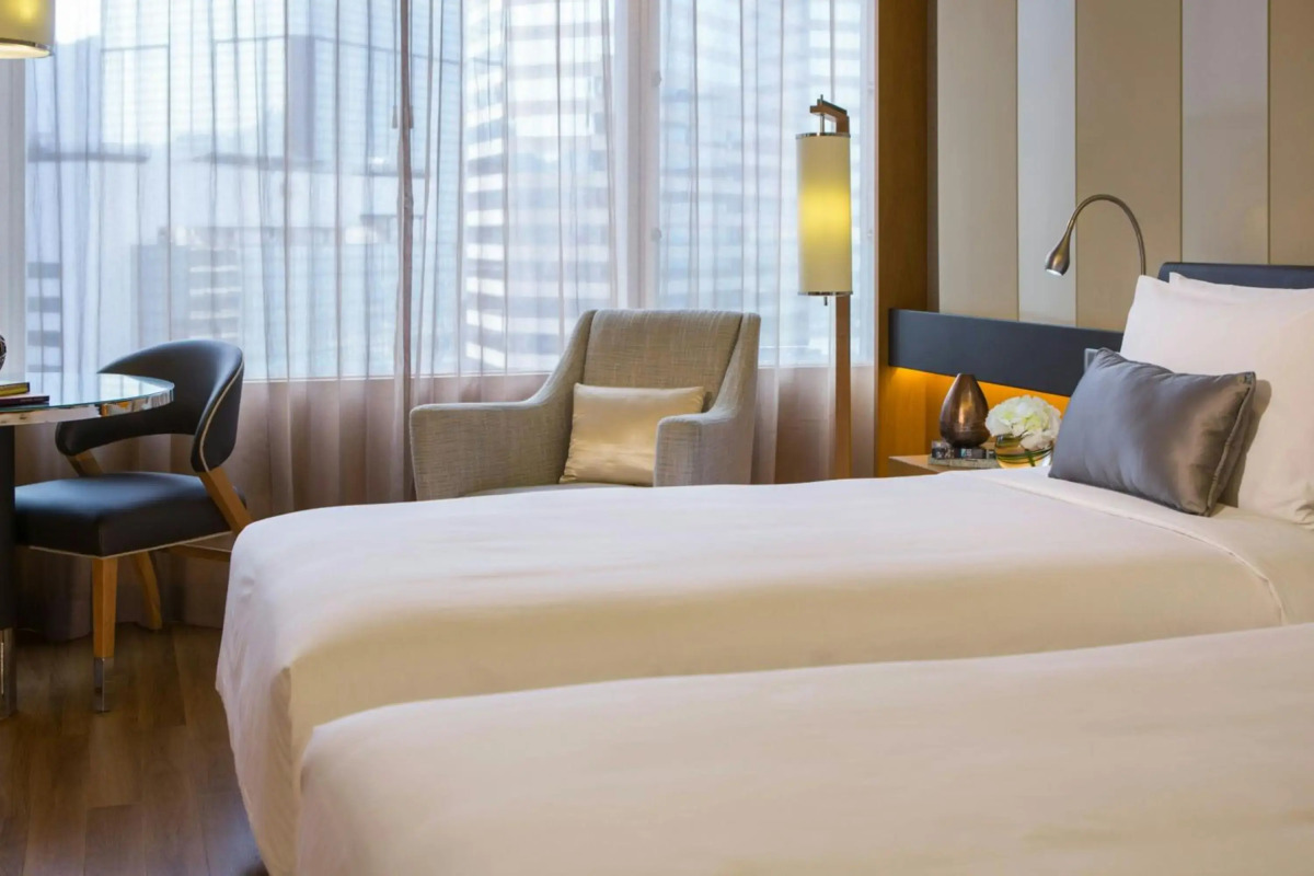 Renaissance Hong Kong Harbour View Hotel