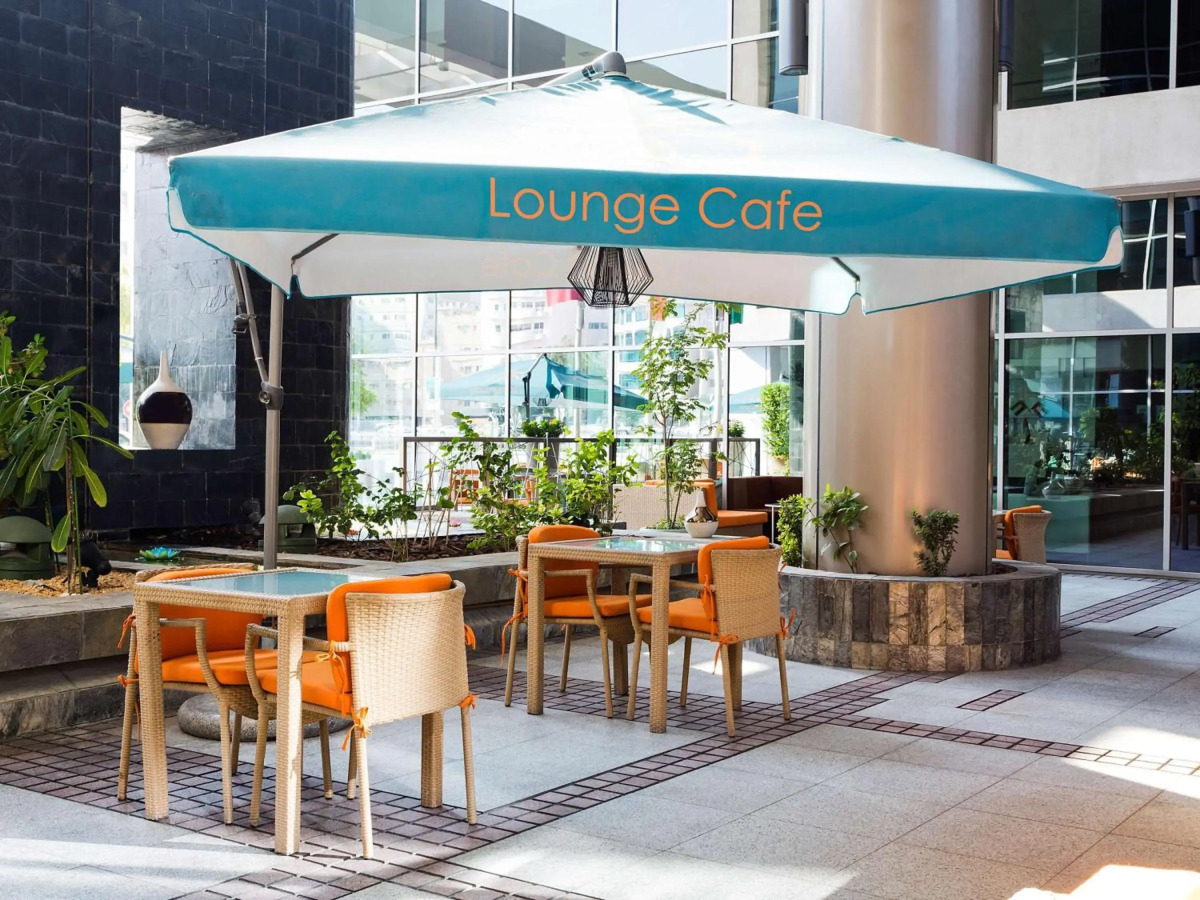 Отель ibis Al Rigga