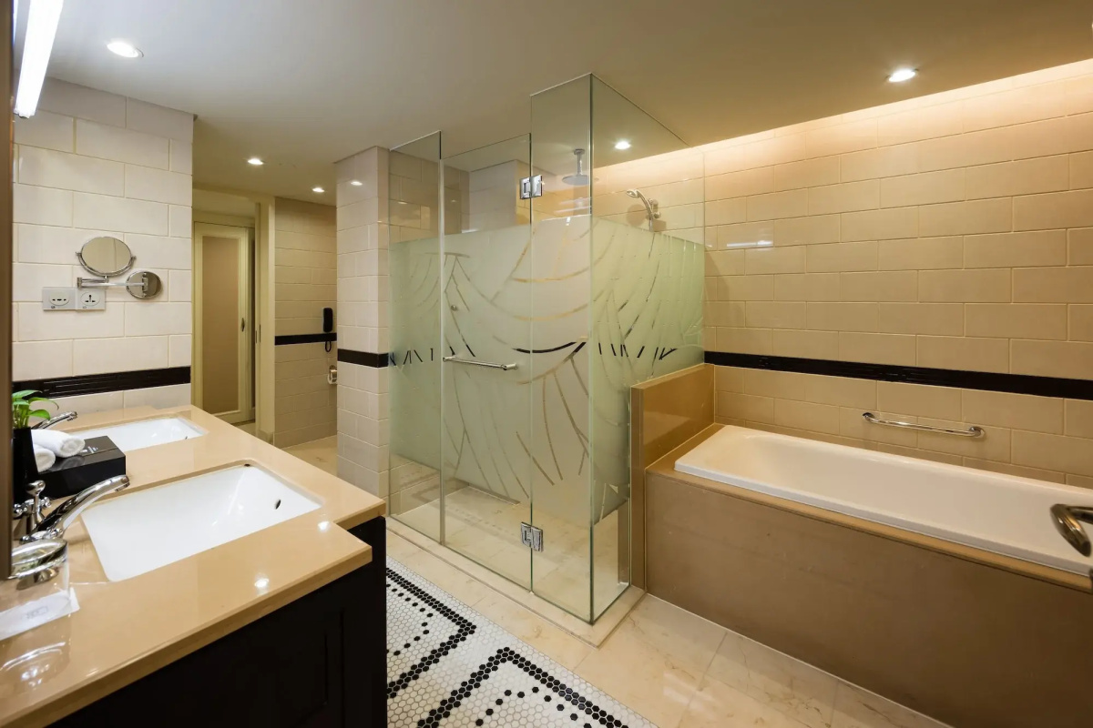 Paramount Gallery Hotel