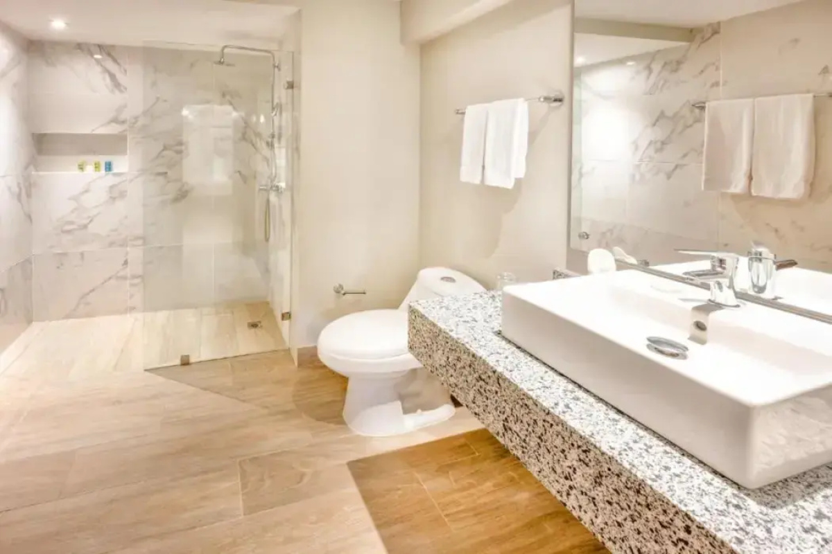 Coral Costa Caribe Beach Resort - All Inclusive
