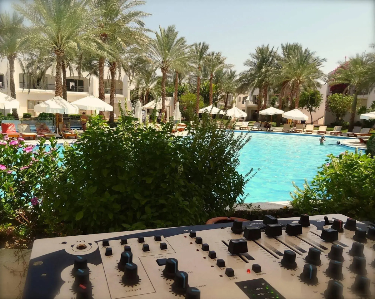 Luna Sharm