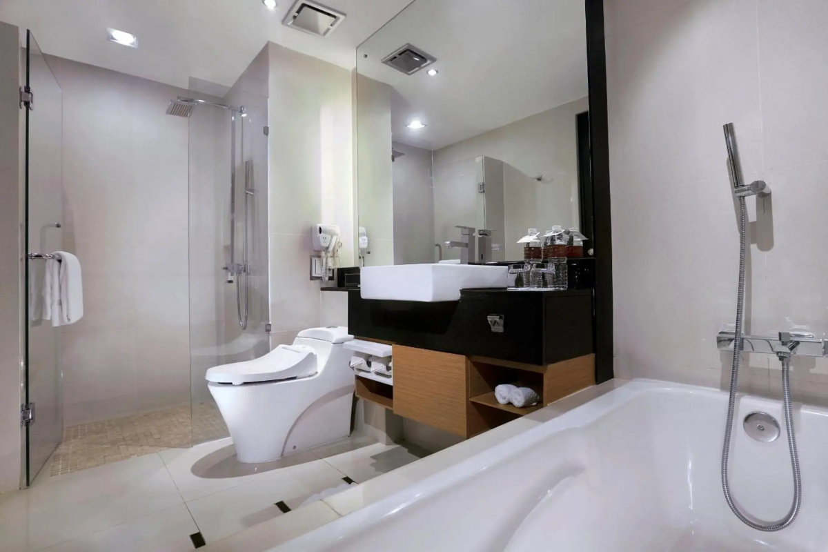 Grand Aston Medan