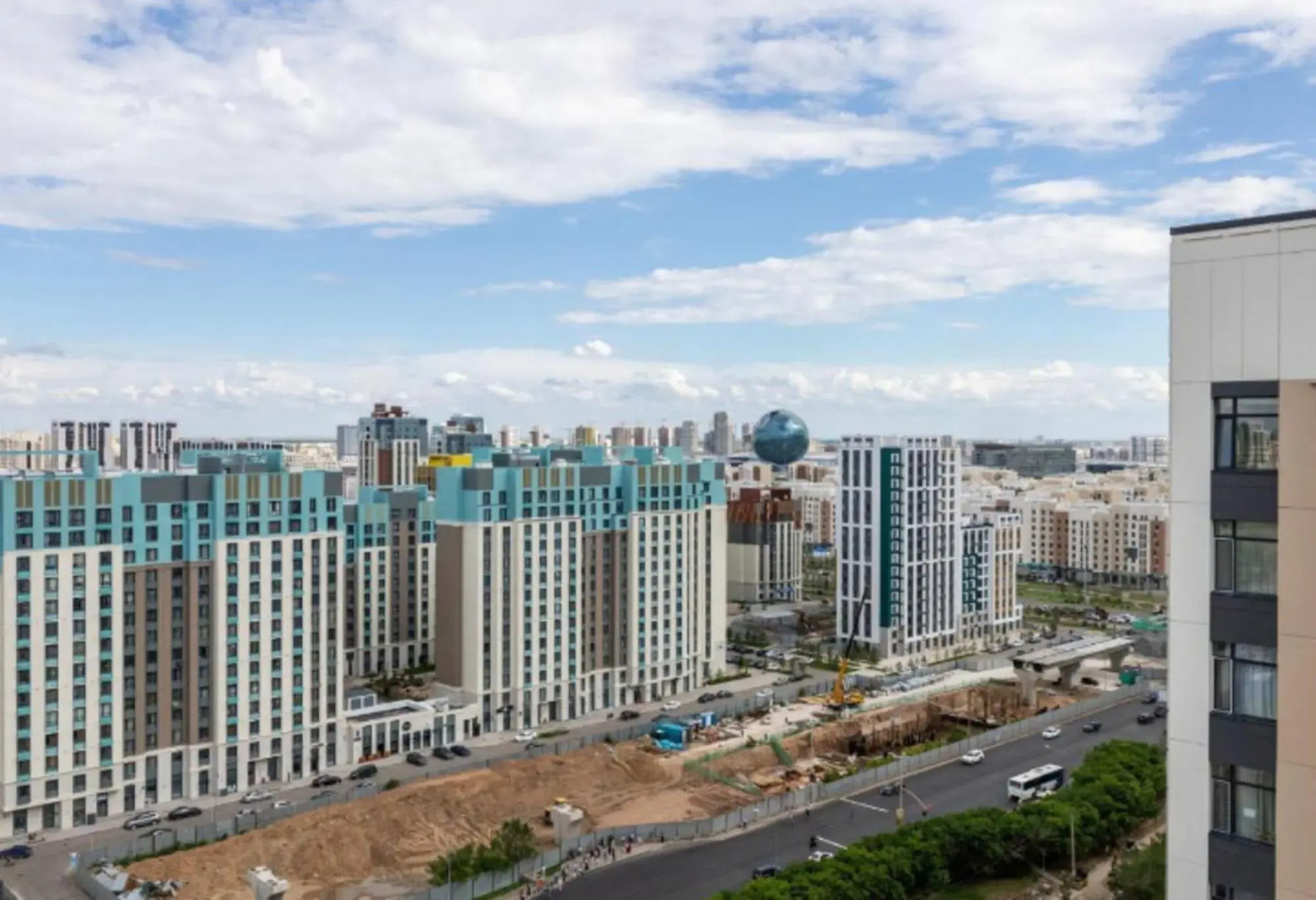 Апартаменты на проспекте Кабанбай Батыр 49