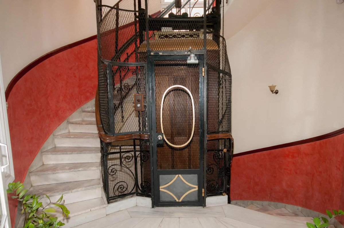 Cecil Hotel
