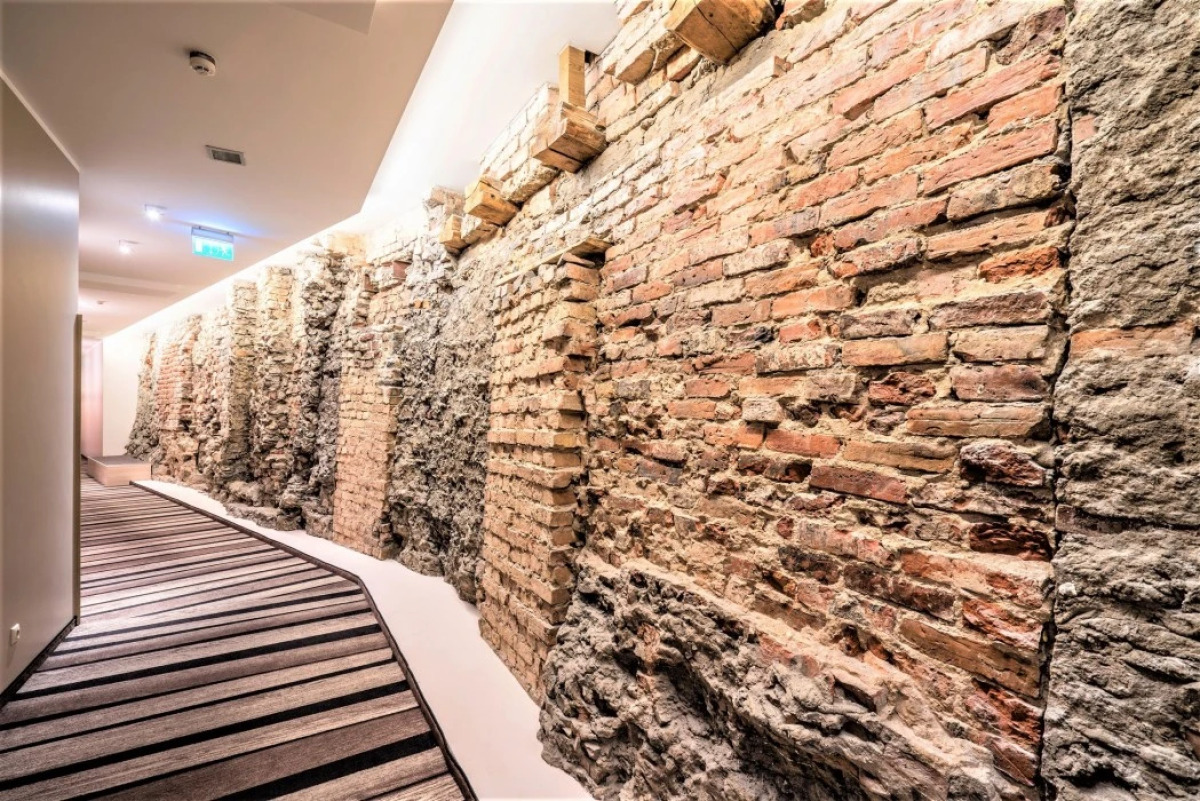 Отель Wellton Centrum Hotel & Spa