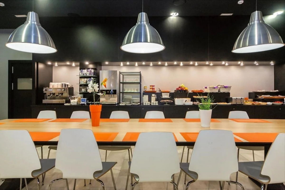 Отель Barna House Hotel