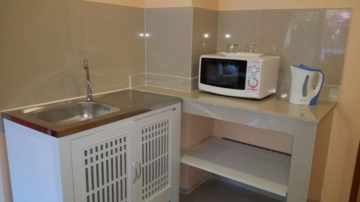 Patumnak Beach Guesthouse