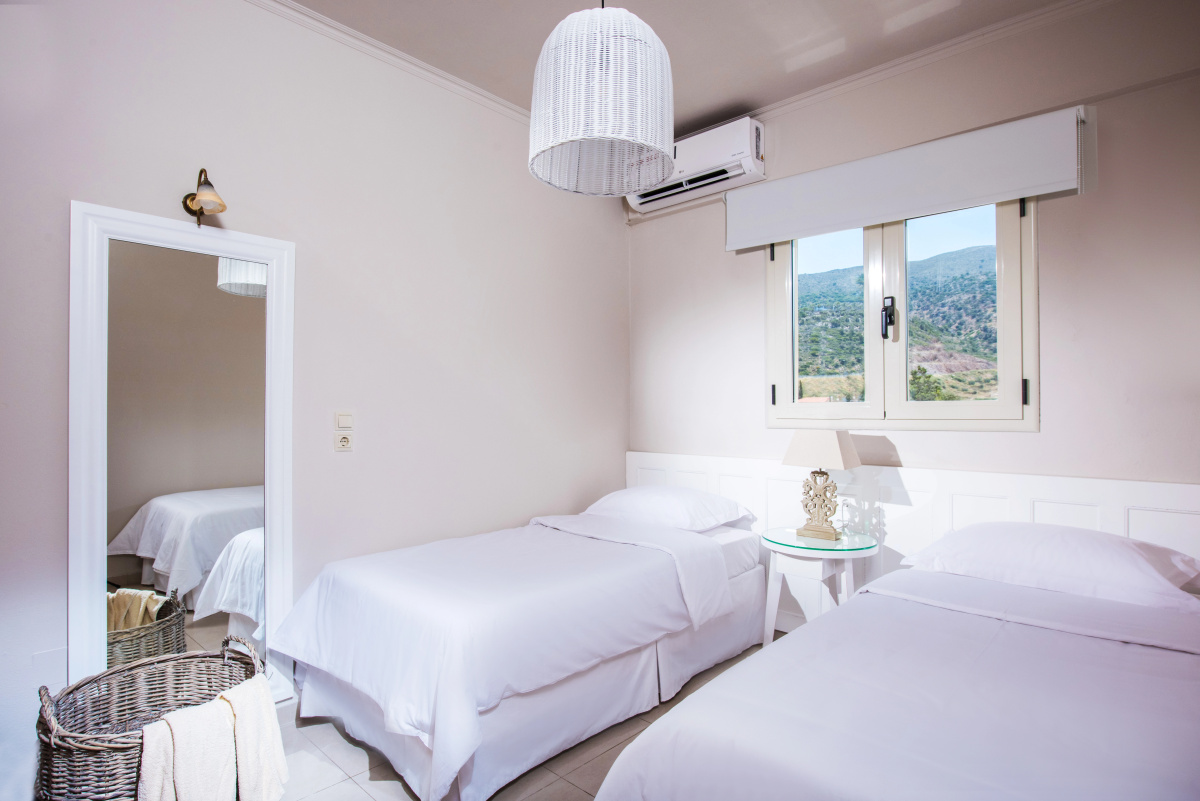 Notos Heights Hotel & Suites