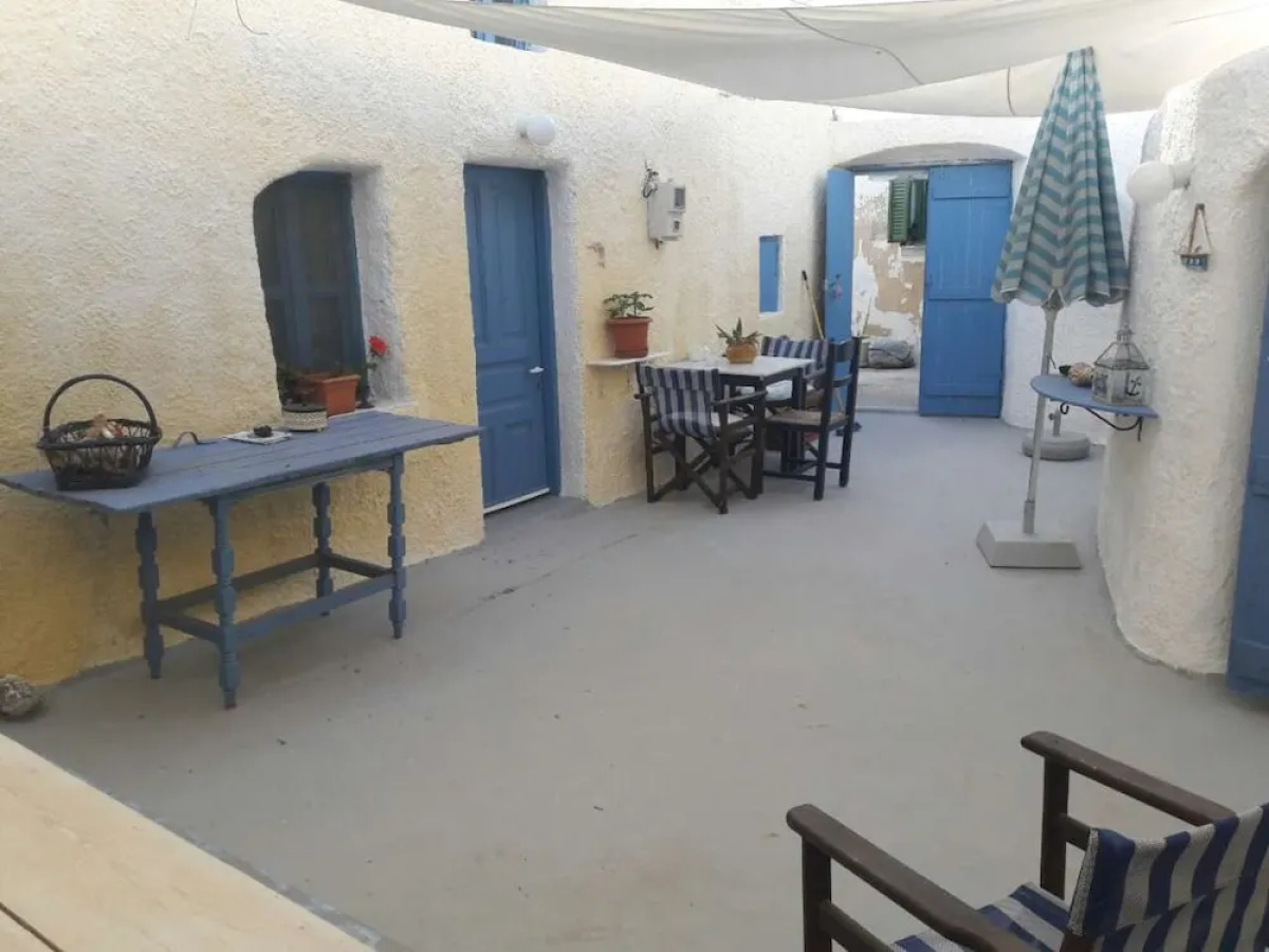 Emmantina Houses