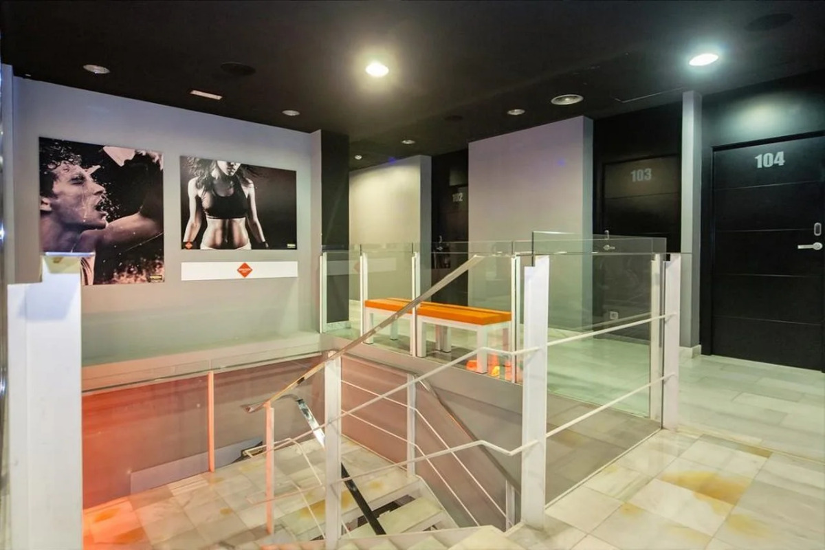 Отель Barna House Hotel