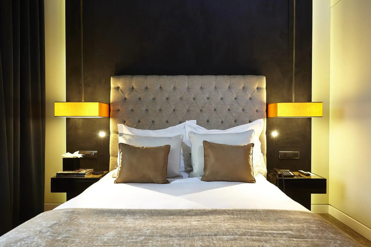 9Hotel Mercy