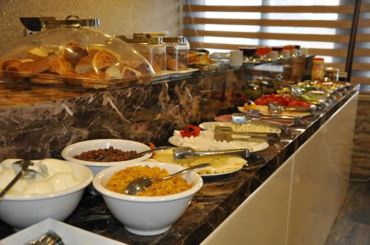 Golden Rain Hotel Old City