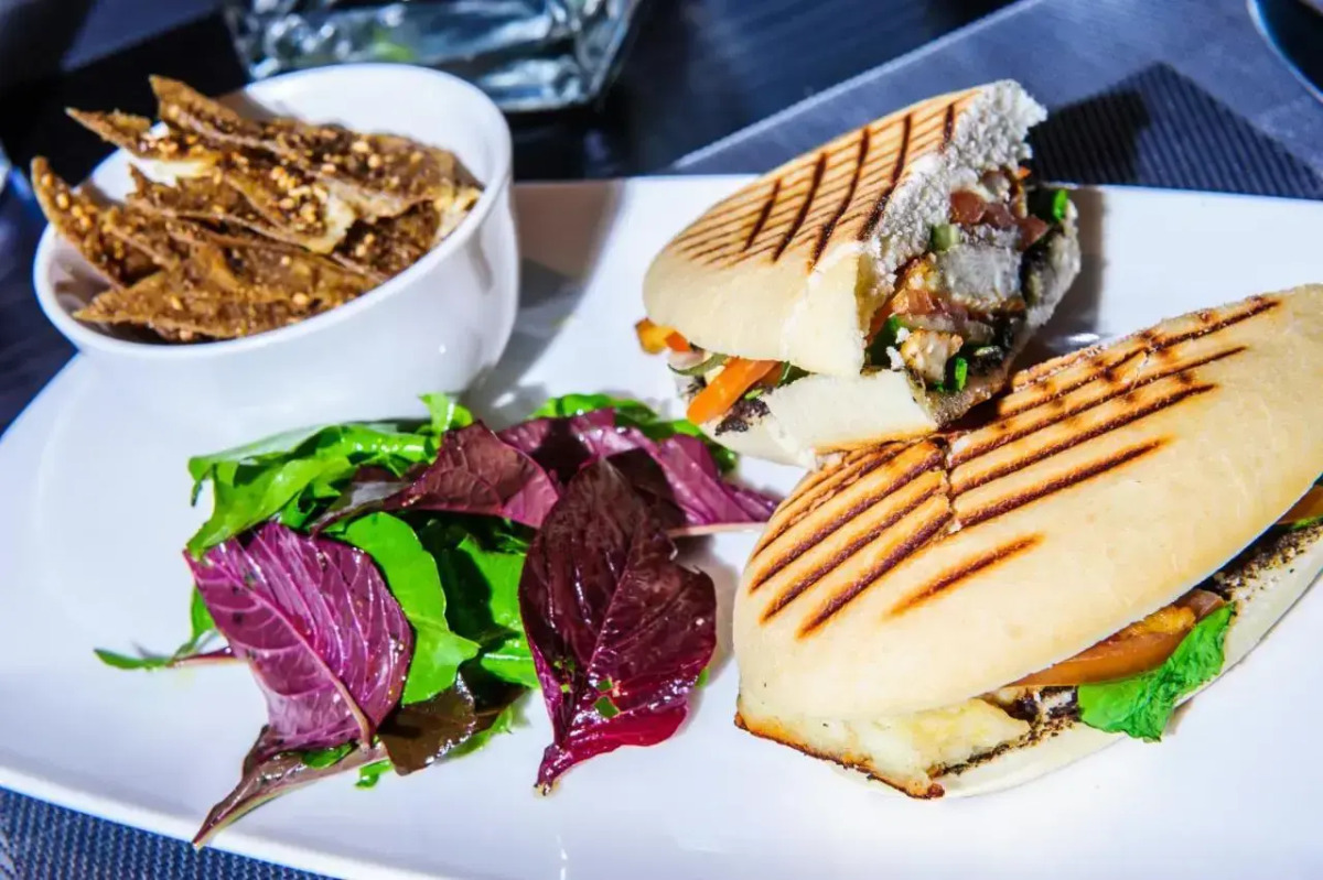 Somewhere Hotel Apartment