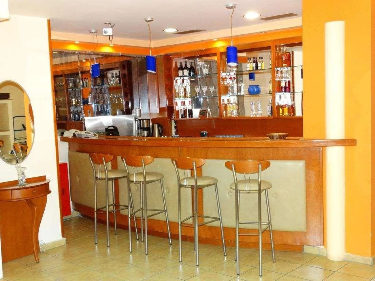 Faros 2 Hotel