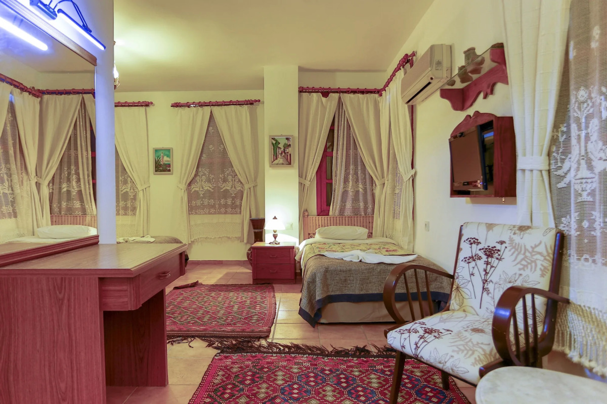 Atelya Art Hotel