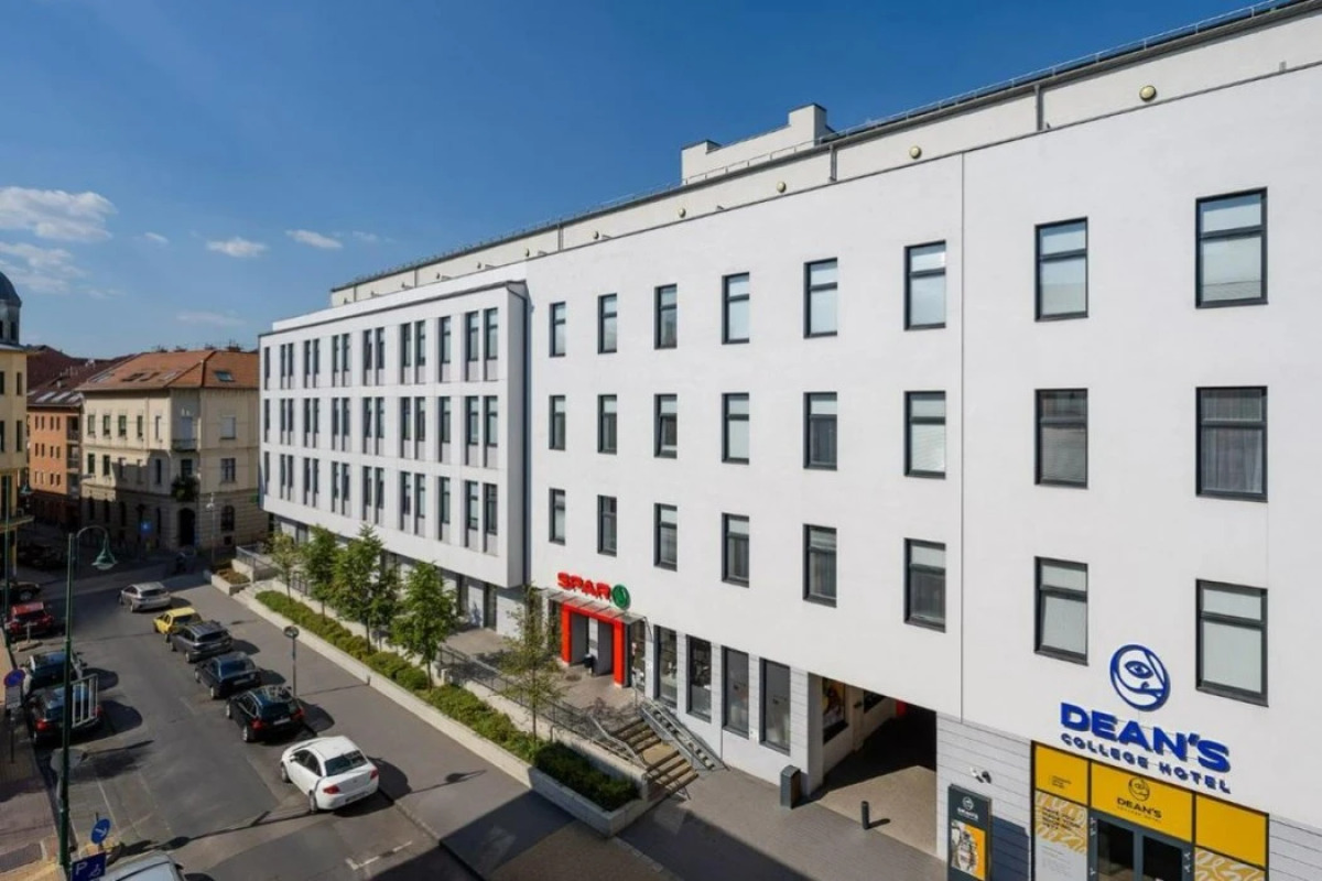 Dean’s Home Budapest