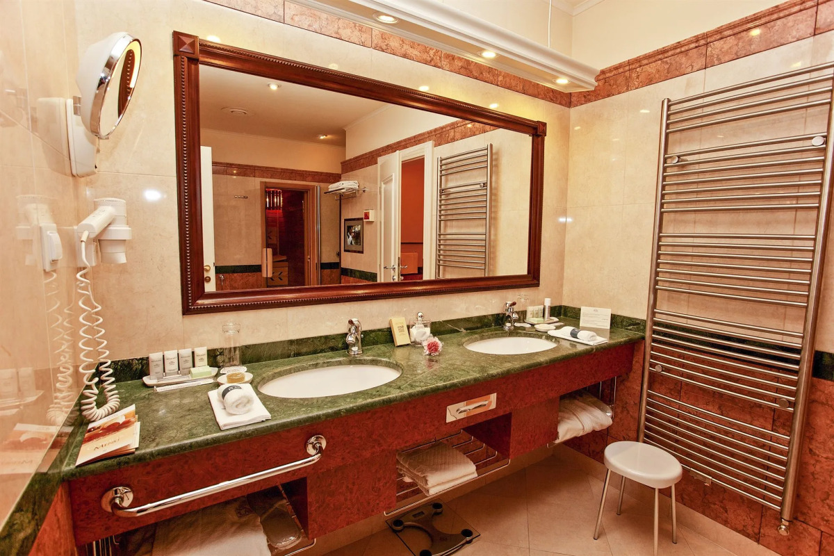 CARLSBAD PLAZA Medical Spa & Wellness hotel