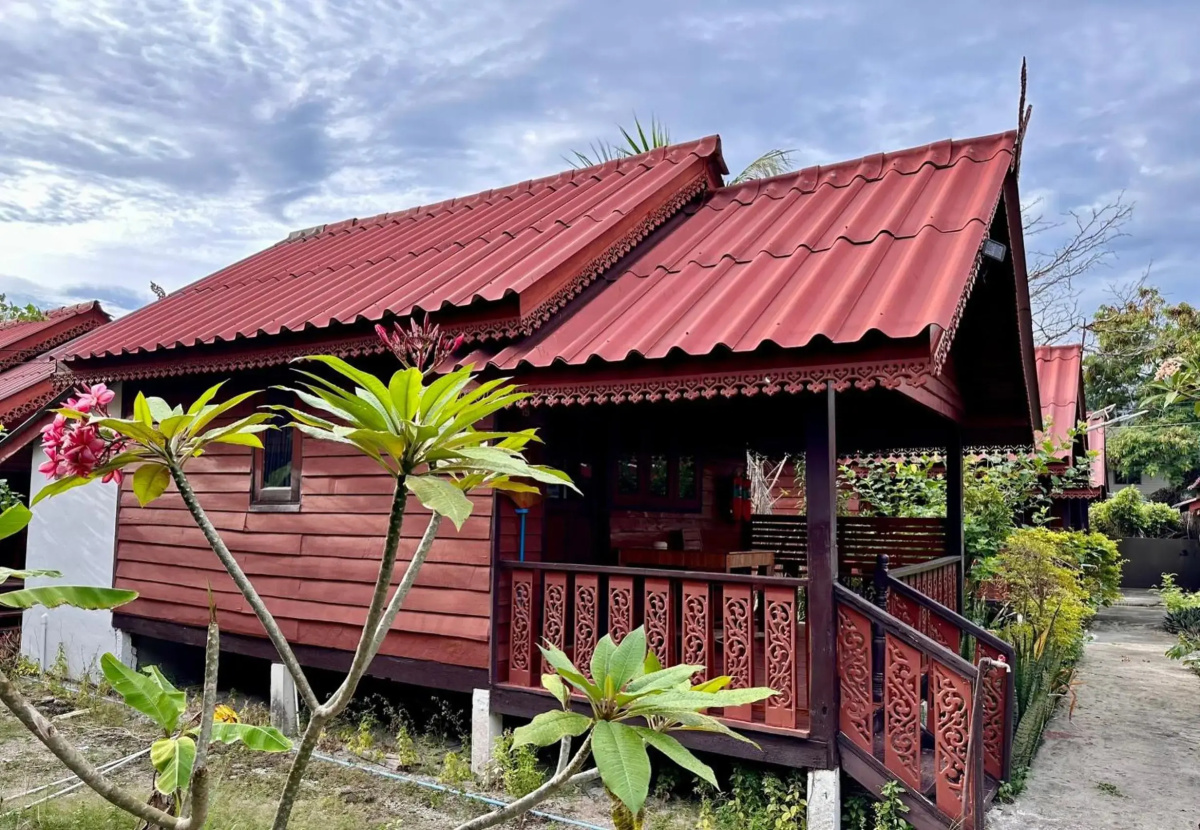 Lipe Power Beach Resort