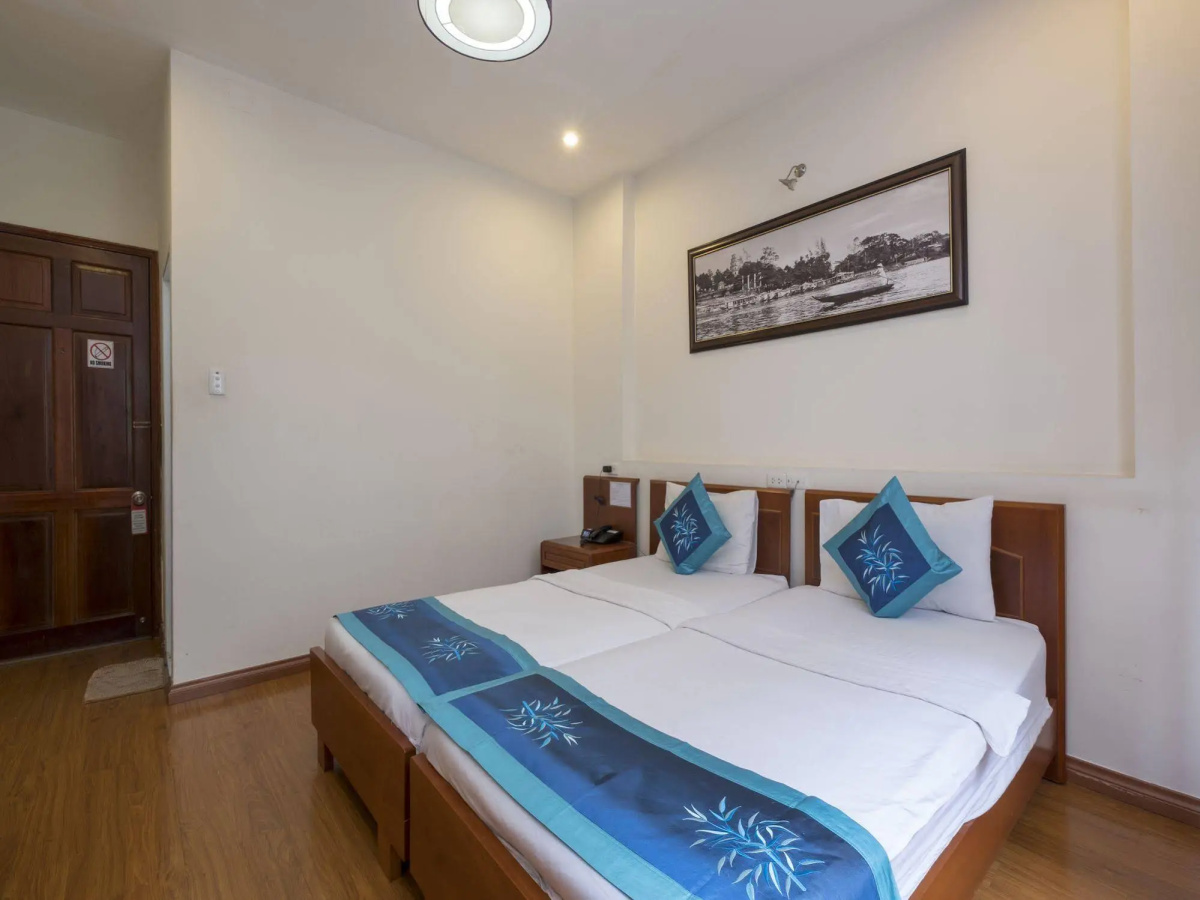 Blue River Hotel