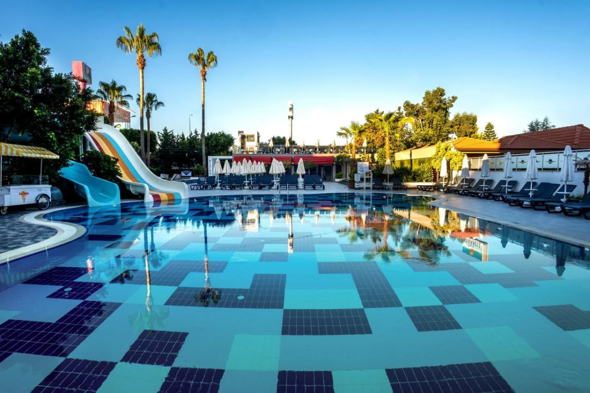 White City Beach - Adults Only